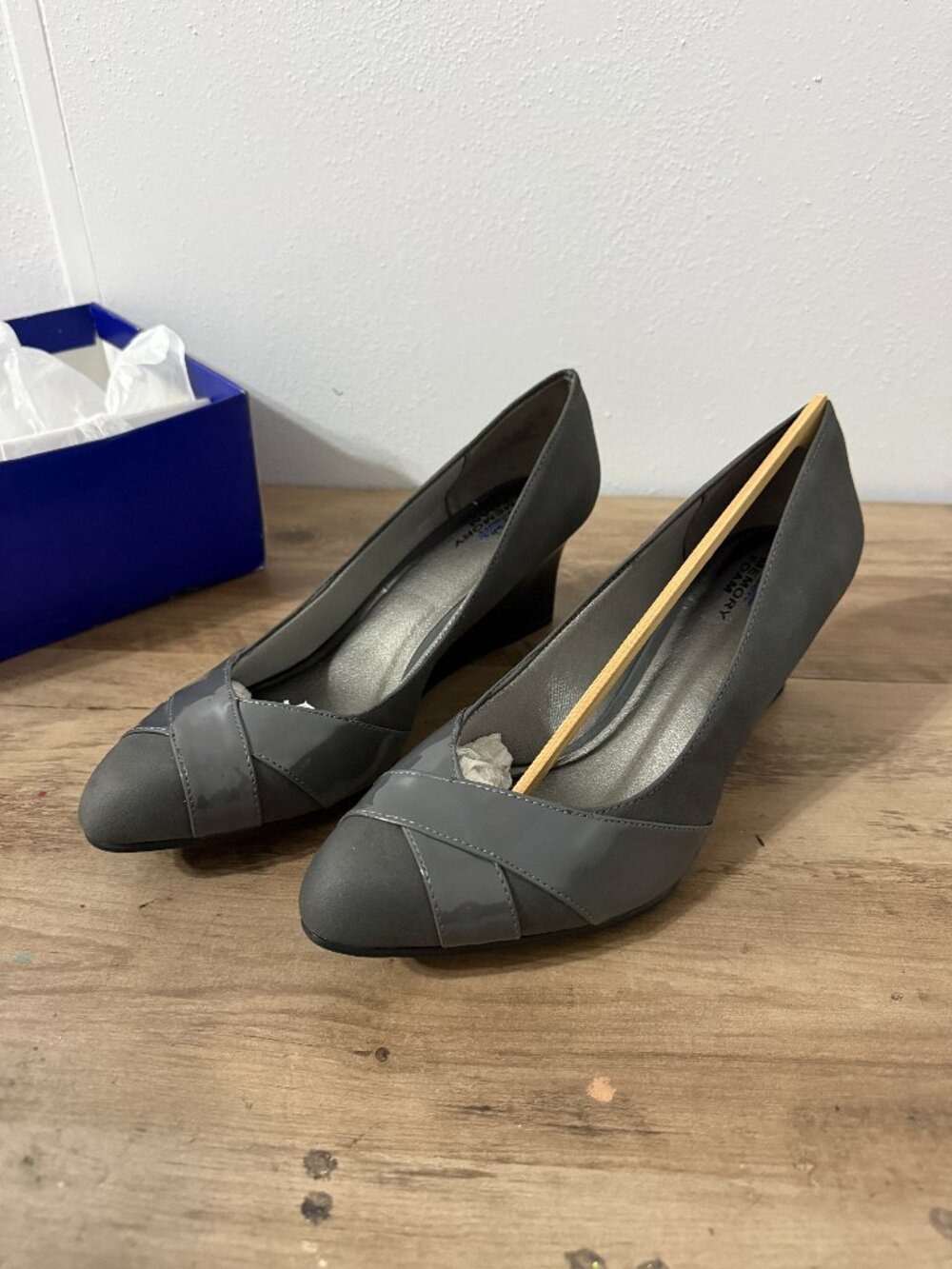 ✨ LifeStride Rizzo Patent Accent Wedge Pumps